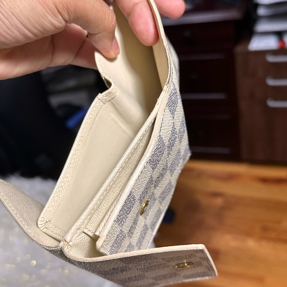 Louis Vuitton Ellise Trifold Azur Small wallet with duster - Picture 15 of 16